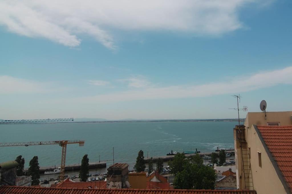 Historical Center Alfama - Stunning River Views * Lissabon